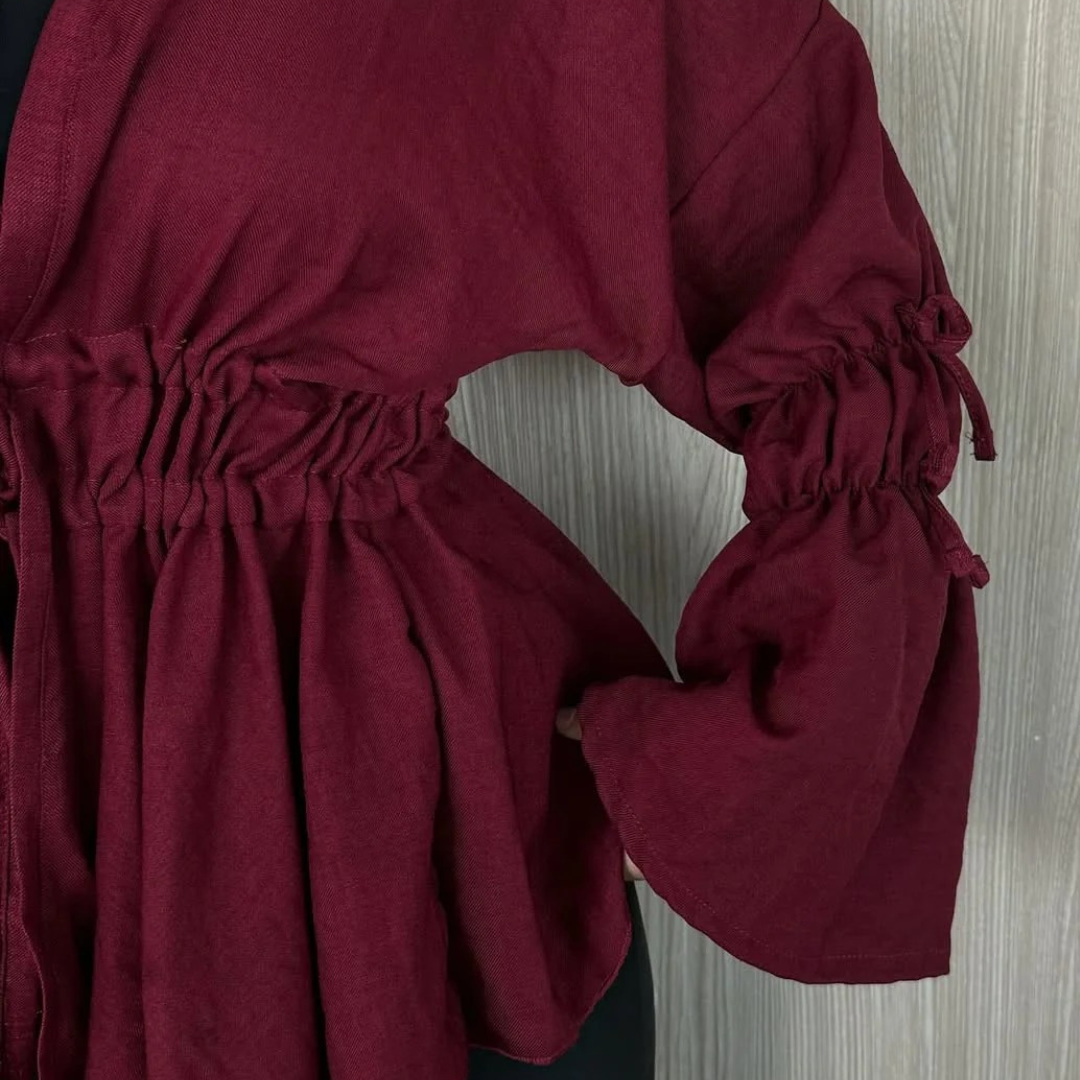 Blouse in burgundy