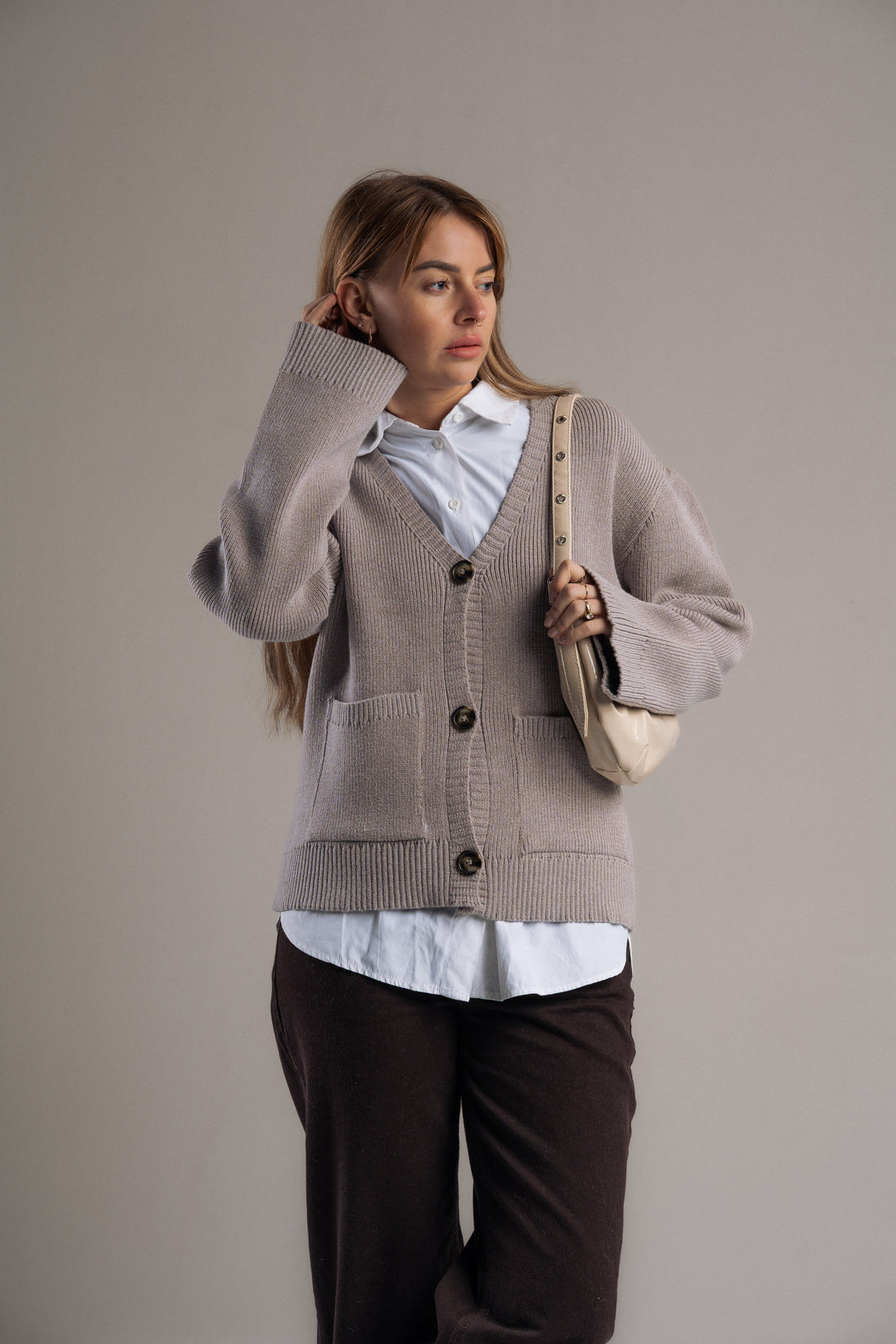 Nymeria Ribbed Cardigan In Grey